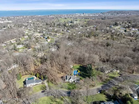 View/Area - 17 Constitution Dr, Leonardo, NJ 07737 photo 7 of 11