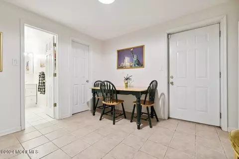 Dining - 17 Constitution Dr, Leonardo, NJ 07737 photo 4 of 4