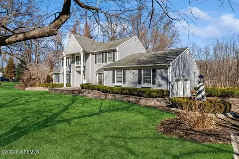 Exterior - 17 Constitution Dr, Leonardo, NJ 07737 photo 7 of 22
