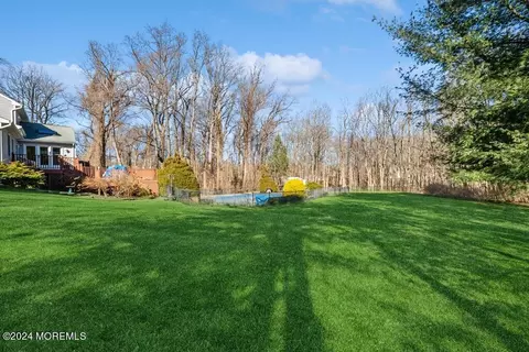 Exterior - 17 Constitution Dr, Leonardo, NJ 07737 photo 10 of 22