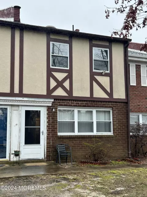 7 Briar Mills Dr, Brick, NJ 08724