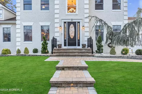 21 Bennett Ave, Monroe, NJ 08831