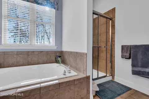 Bath - 10 Millstone Way, Waretown, NJ 08758 photo 2 of 3