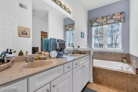 Bath - 10 Millstone Way, Waretown, NJ 08758 photo 1 of 3