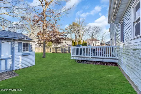 Exterior - 54 Spruce Ct, Brick, NJ 08723 photo 17 of 19