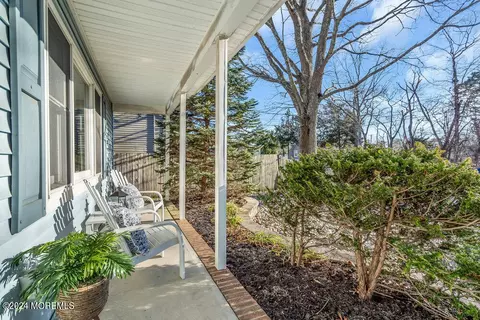 Exterior - 54 Spruce Ct, Brick, NJ 08723 photo 8 of 19