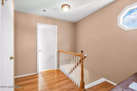 Entry Way - 54 Spruce Ct, Brick, NJ 08723 photo 2 of 2