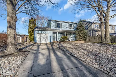 Exterior - 54 Spruce Ct, Brick, NJ 08723 photo 5 of 19