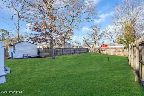 Exterior - 54 Spruce Ct, Brick, NJ 08723 photo 14 of 19