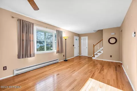 Living - 54 Spruce Ct, Brick, NJ 08723 photo 2 of 4
