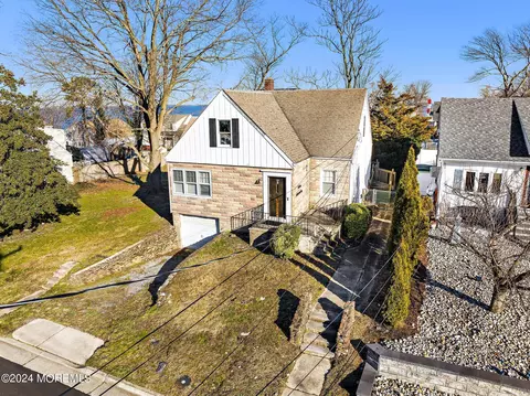 Exterior - 6 Thompson Ave, Leonardo, NJ 07737 photo 4 of 10