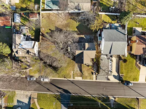 Exterior - 6 Thompson Ave, Leonardo, NJ 07737 photo 5 of 10