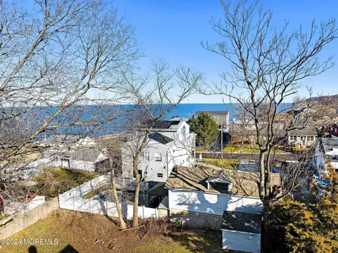 Exterior - 6 Thompson Ave, Leonardo, NJ 07737 photo 8 of 10