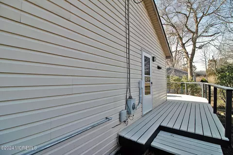 Exterior - 715 Beach Blvd, Forked River, NJ 08731 photo 12 of 17