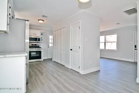 Kitchen - 715 Beach Blvd, Forked River, NJ 08731 photo 7 of 8