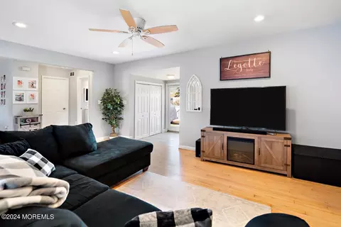 1610 Whitcomb Rd, Forked River, NJ 08731 photo 7
