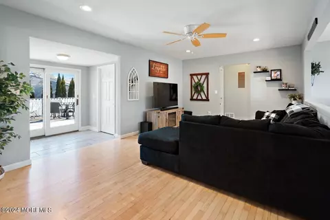 1610 Whitcomb Rd, Forked River, NJ 08731 photo 9