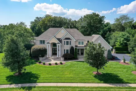 16 Hanging Rock Rd, Freehold, NJ 07728