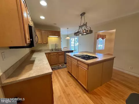 Kitchen - 63 Atlantic Ave, Waretown, NJ 08758 photo 4 of 5
