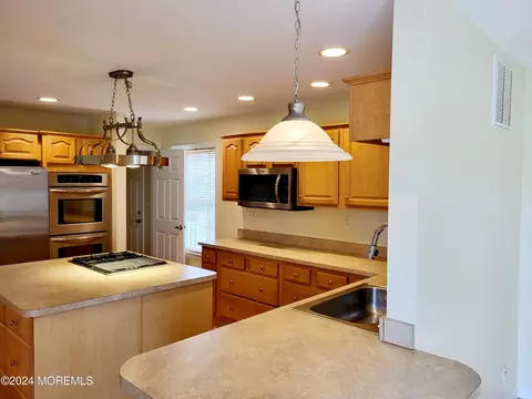 Kitchen - 63 Atlantic Ave, Waretown, NJ 08758 photo 1 of 5