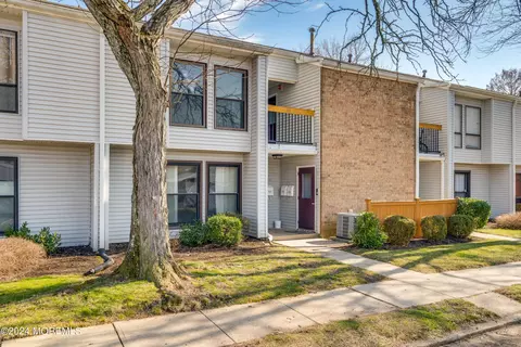 6 Dennison Dr #N, East Windsor, NJ 08520