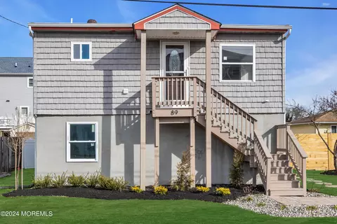 89 Oregon Ave, Waretown, NJ 08758