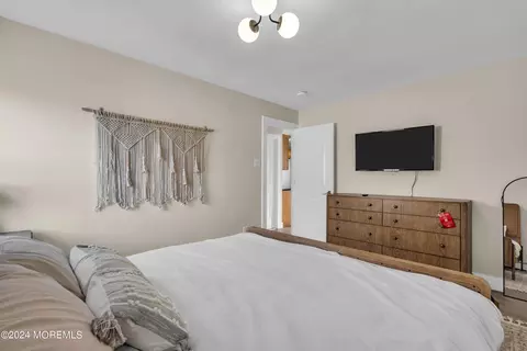 Bedroom - 89 Oregon Ave, Waretown, NJ 08758 photo 4 of 4