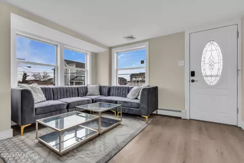 Living - 89 Oregon Ave, Waretown, NJ 08758 photo 2 of 2