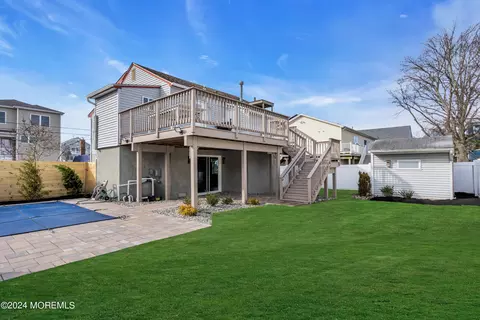 Exterior - 89 Oregon Ave, Waretown, NJ 08758 photo 9 of 10