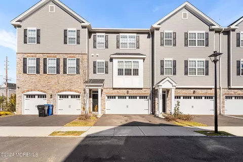 1802 Evans Ln, Middletown, NJ 07748