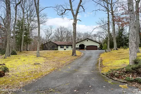 335 Jackson Pines Rd, Jackson, NJ 08527