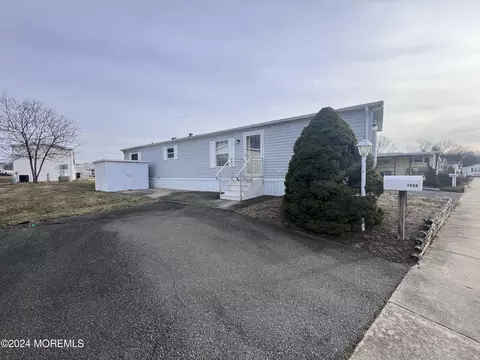 145 Starling Pl # A, Freehold, NJ 07728