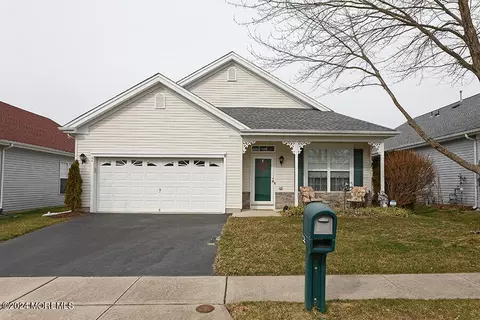 94 Robin Ln, Barnegat, NJ 08005
