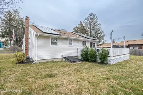 Exterior - 72 Washington Ave, Leonardo, NJ 07737 photo 9 of 11
