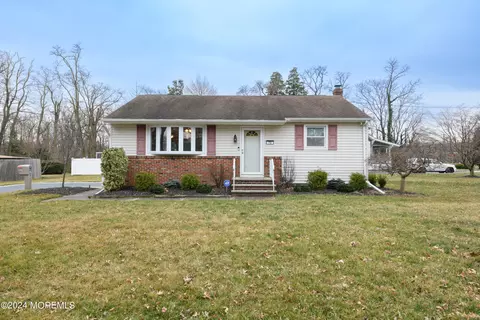 Exterior - 72 Washington Ave, Leonardo, NJ 07737 photo 3 of 11