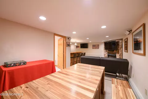 Dining - 72 Washington Ave, Leonardo, NJ 07737 photo 2 of 2
