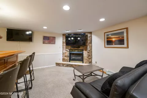 Living - 72 Washington Ave, Leonardo, NJ 07737 photo 5 of 5