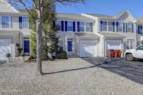 24 Osprey Ln, Bayville, NJ 08721