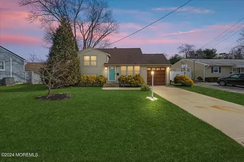 1140 Roe Ave, Point Pleasant, NJ 08742