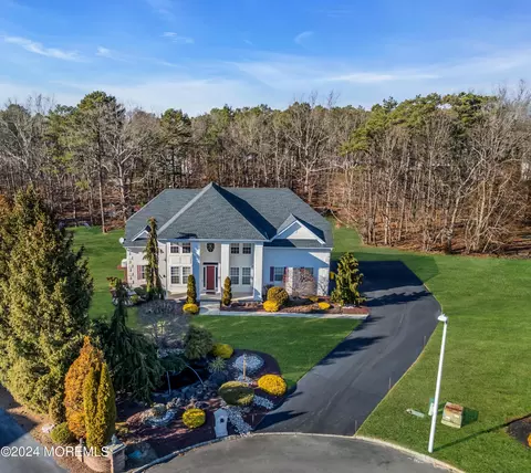 7 Wellesly Ct, Jackson, NJ 08527