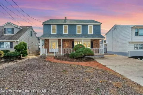 2114 Middle Ave, Point Pleasant, NJ 08742
