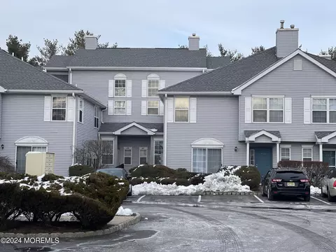 843 Mariposa Ct, Marlboro, NJ 07746