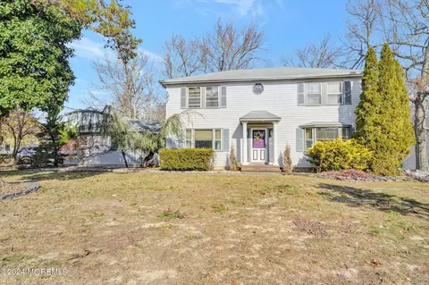 145 Colonial Dr, Lakewood, NJ 08701