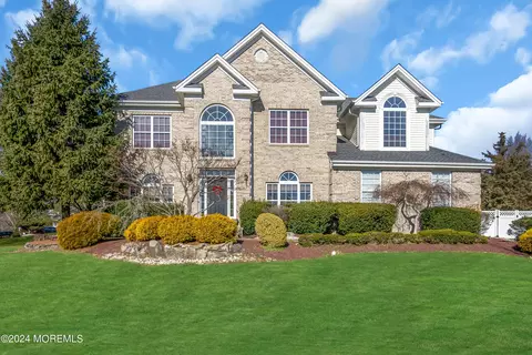 2 Earl Ct, Jackson, NJ 08527