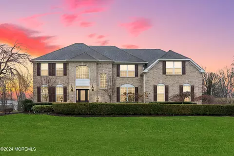 200 Sunnyside Dr, Marlboro, NJ 07746