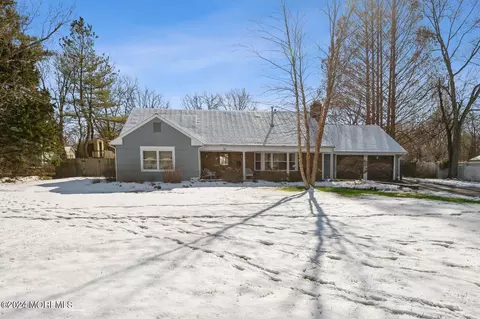 11 Surrey Ct, Freehold, NJ 07728