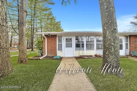 160 Gramercy Ct # A, Lakewood, NJ 08701