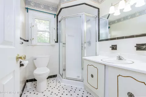 Bath - 1205 Wall Rd, Spring Lake Heights, NJ 07762 photo 4 of 4