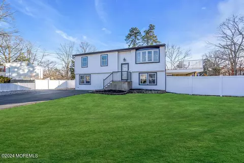 234 Long Branch Ave, Bayville, NJ 08721