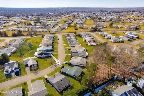 View/Area - 18 Phillips Rd, Brick, NJ 08724 photo 2 of 10